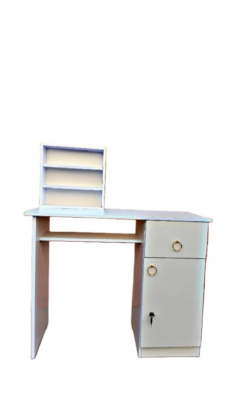میزناخن پایه ساده