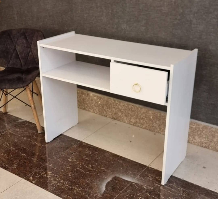 میز ناخن